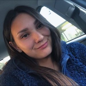 Meet your Posher, Jasmine